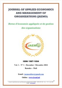 Cette étude analyse l’impact des réseaux sociaux sur l’intégration professionnelle des diplô- més de la FSEG/USSGB, dans un contexte marqué par une augmentation de la population étudiante et des défis croissants en matière d’employabilité au Mali. En mobilisant une méthodologie mixte alliant analyses quantitatives et qualitatives auprès de 248 diplômés, l’étude s’appuie sur des cadres théoriques robustes, notamment la Théorie du Capital Social, la Théorie des Signaux et les effets des médias so- ciaux. Les résultats montrent que l’utilisation stratégique des réseaux sociaux améliore significativement l’accès à l’emploi, notamment grâce à la création de capital social et aux compétences de présentation de soi. L’étude met également en évidence l’influence déterminante de l’origine sociale, des stratégies de recherche d’emploi, et de la durée des stages dans l’accès à des emplois de qualité. Ces résultats soulignent l’importance d’une approche ciblée et proactive dans l’utilisation des réseaux sociaux et des stages pour renforcer l’employabilité des jeunes diplômés. Enfin, l’étude propose des pistes de re- cherches futures sur les compétences numériques, l’identité professionnelle en ligne et les disparités régionales dans l’accès à l’emploi.